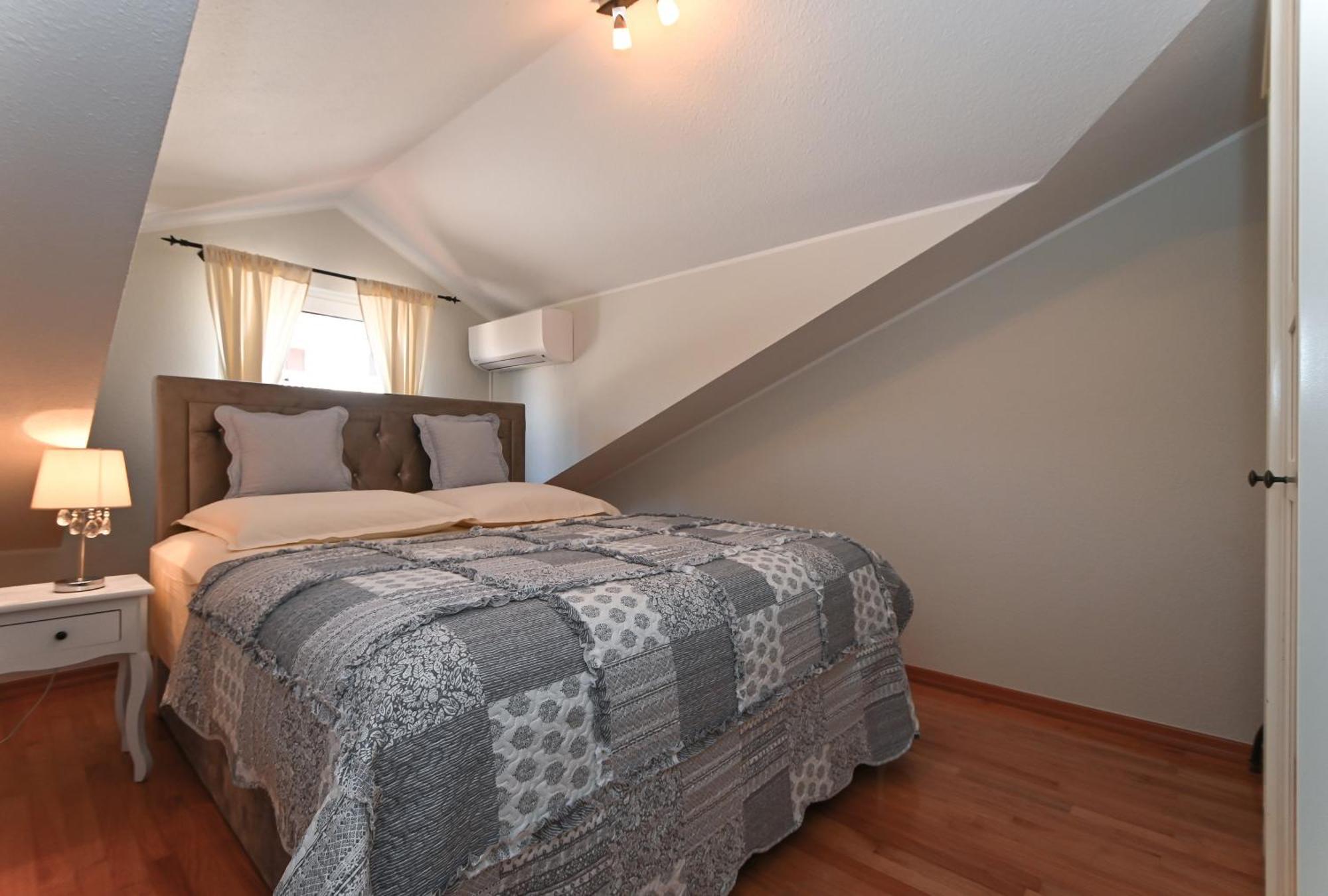 Apartments Wisibada Trogir Kültér fotó